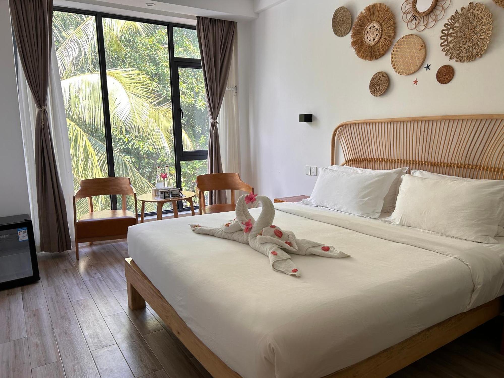 Fun Hotel Panglao Esterno foto